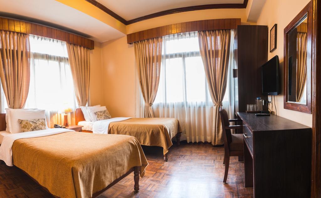 Hotel Excelsior Катманду Екстер'єр фото