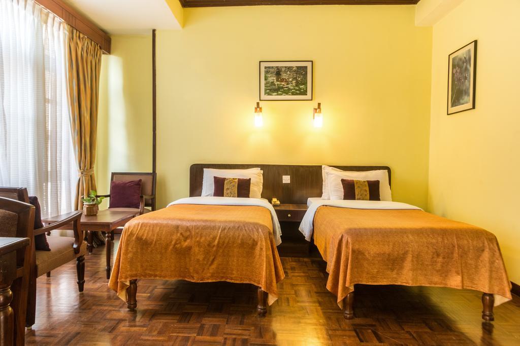 Hotel Excelsior Катманду Екстер'єр фото