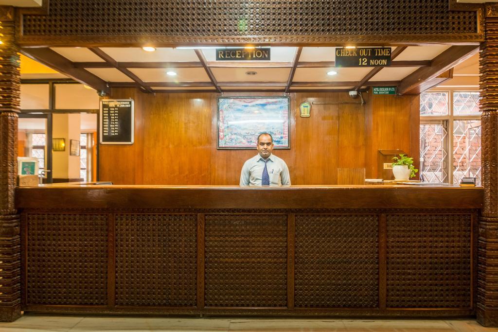 Hotel Excelsior Катманду Екстер'єр фото