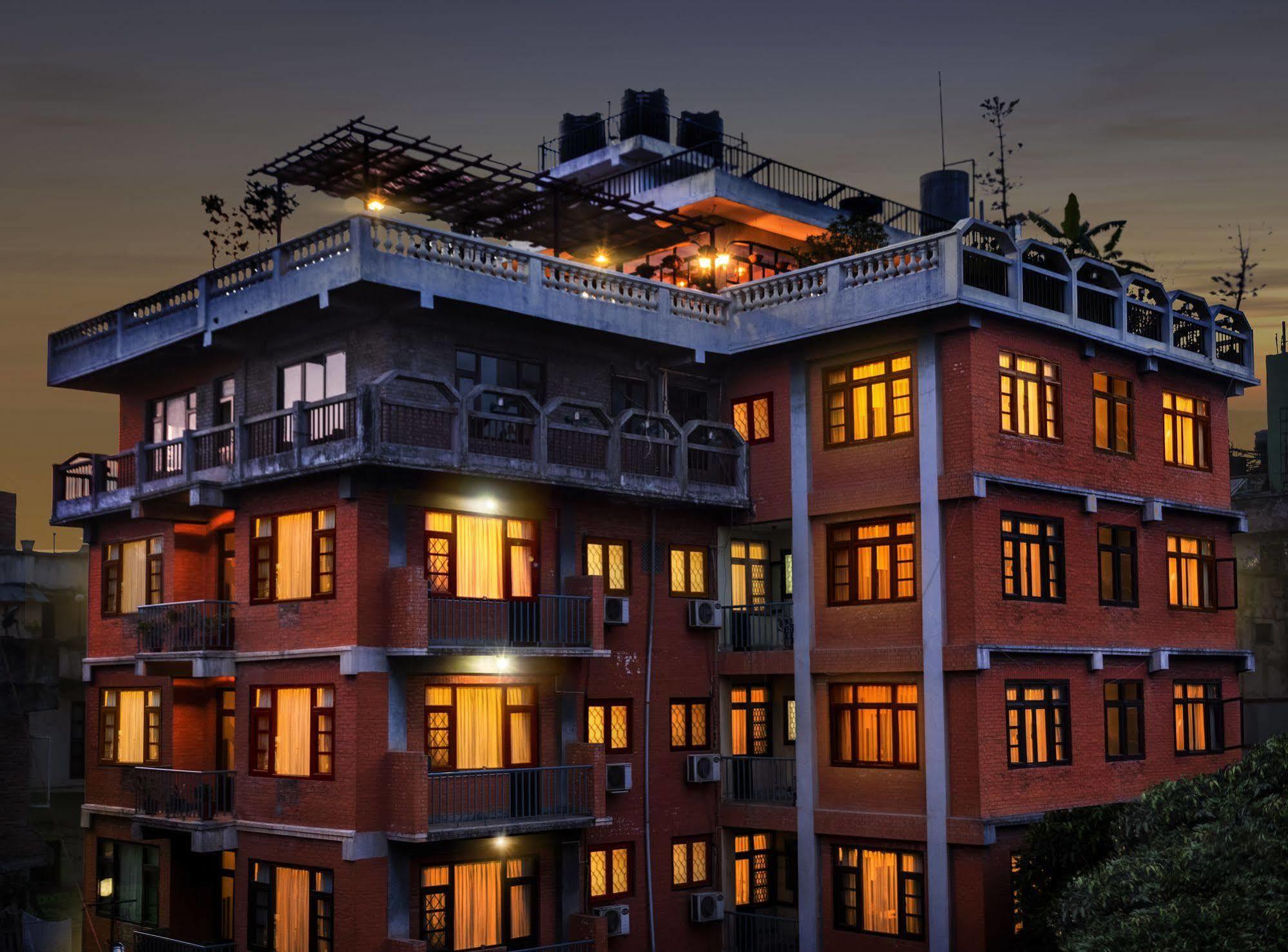 Hotel Excelsior Катманду Екстер'єр фото